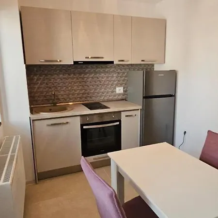 City Studio Apartment *